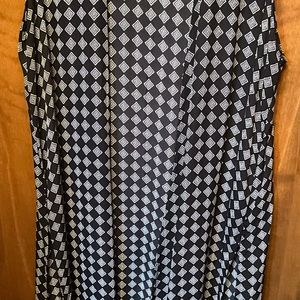 Xl~3x Lularoe Joy back and white long vest